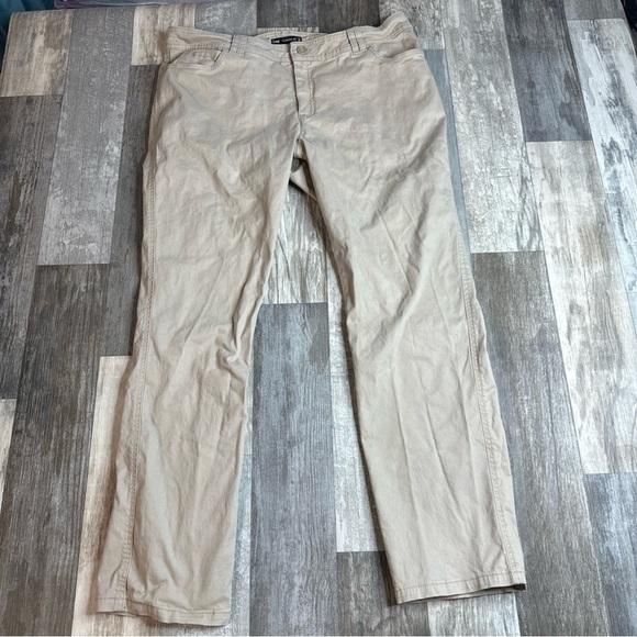 Lee Pants - Lee Classic Fit, Khakis, Womens 16W Medium